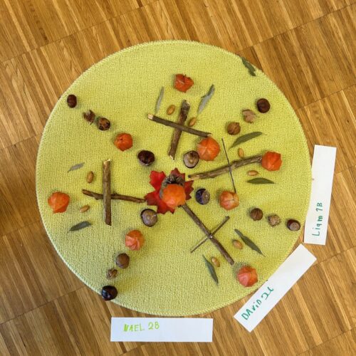 Mandala mit Herbstmaterial